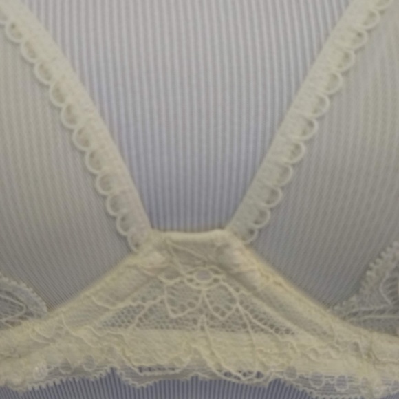 NWT Luxurious White Lace Bra Lingerie - Picture 4 of 8